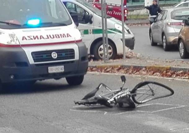 Ciclista muore investito a Gallarate