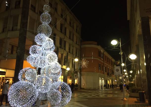 natale busto arsizio centro 2016