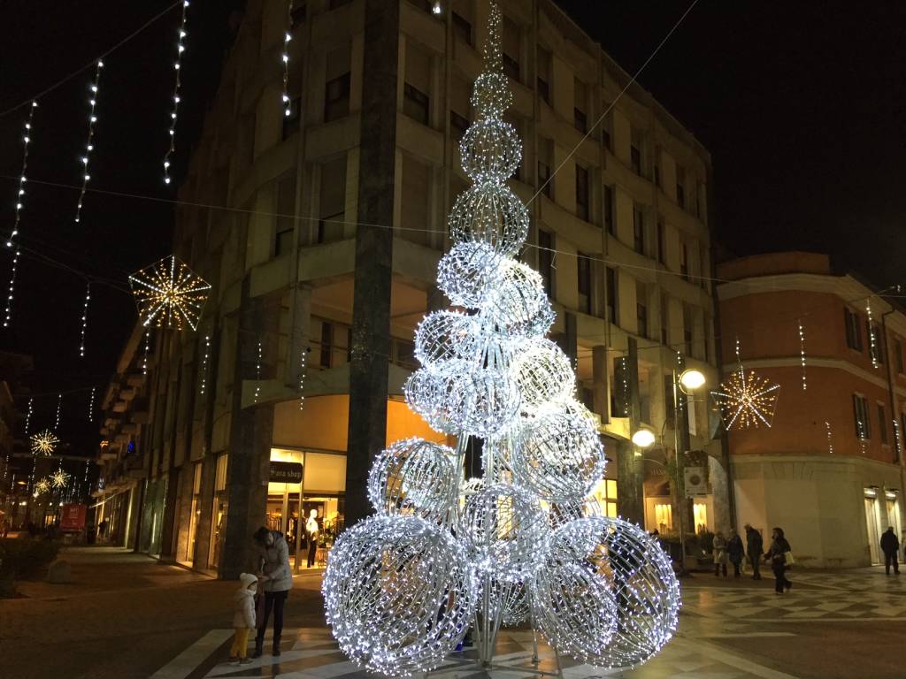 natale busto arsizio centro 2016