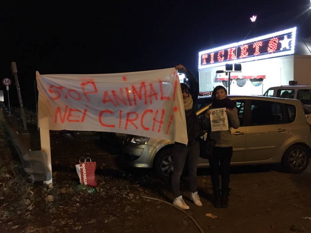 protesta contro il circo 