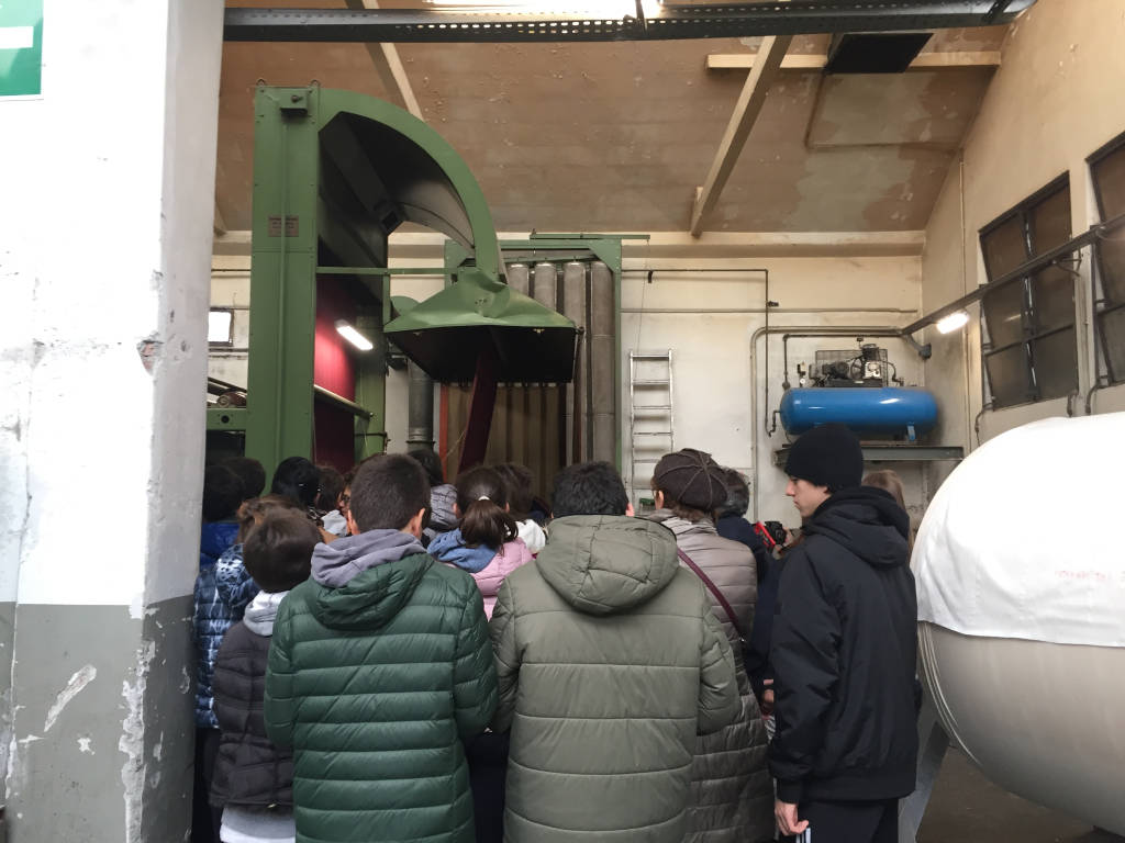 Studenti alla tintoria clerici Gallarate Pmiday