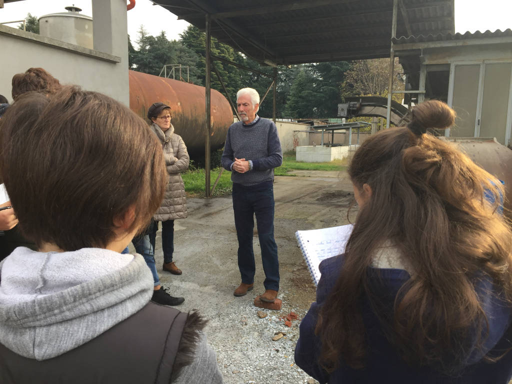 Studenti alla tintoria clerici Gallarate Pmiday