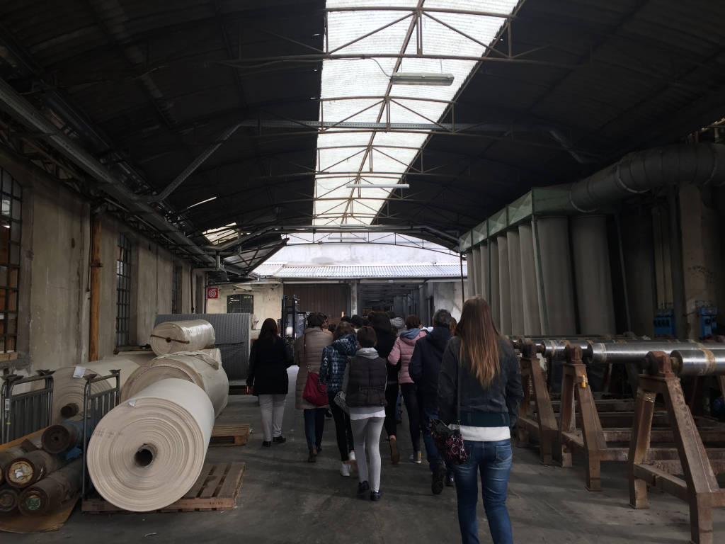 Studenti alla tintoria clerici Gallarate Pmiday