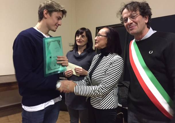 Azzate premia le sue giovani eccellenze