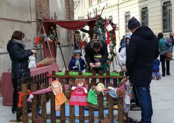Babbo Natale è arrivato in piazza San Magno