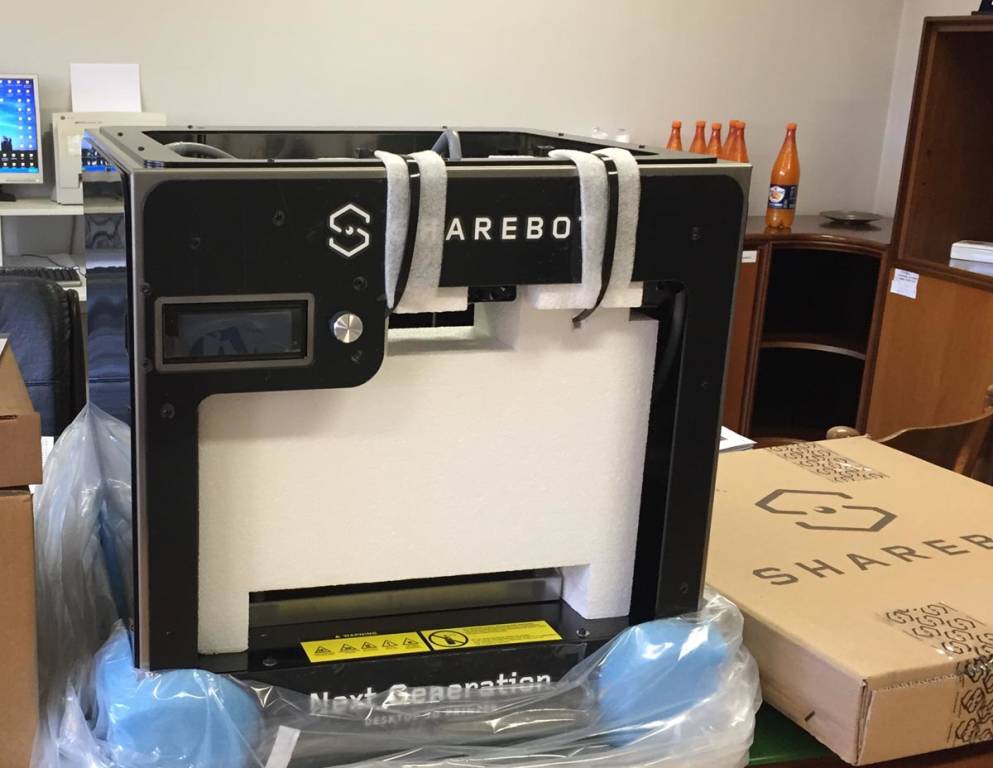 Bisuschio - Un robot e una stampante 3D per la scuola