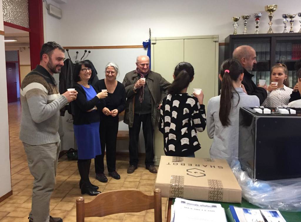 Bisuschio - Un robot e una stampante 3D per la scuola