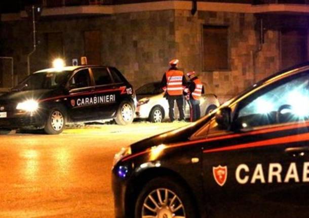 carabinieri pattuglia generica notte