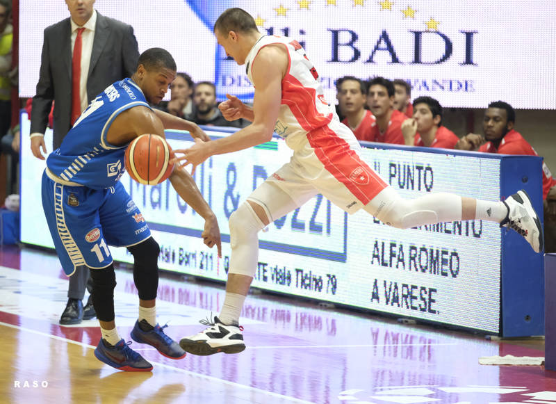 Openjobmetis Varese - Red October Cantù 82-92