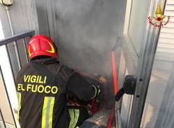 Incendio alla ex Ratti, le immagini dei Vigili del Fuoco