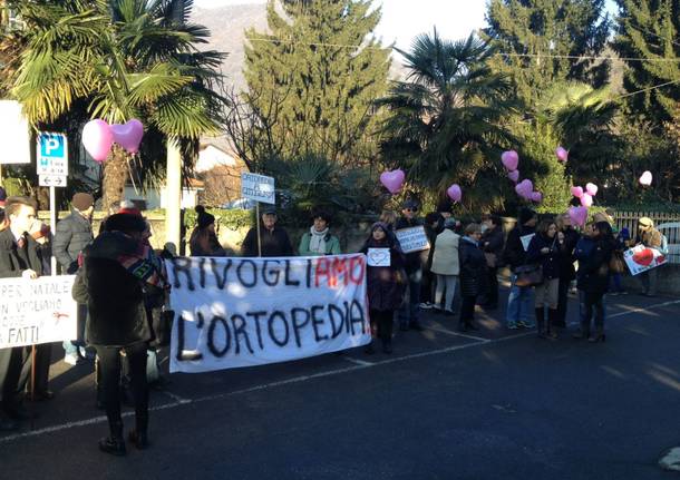 Protesta per salvare l\'Ospedale di Cittiglio