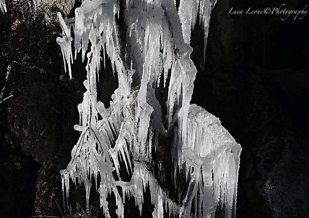 Grotte della Valganna, lo spettacolo del ghiaccio