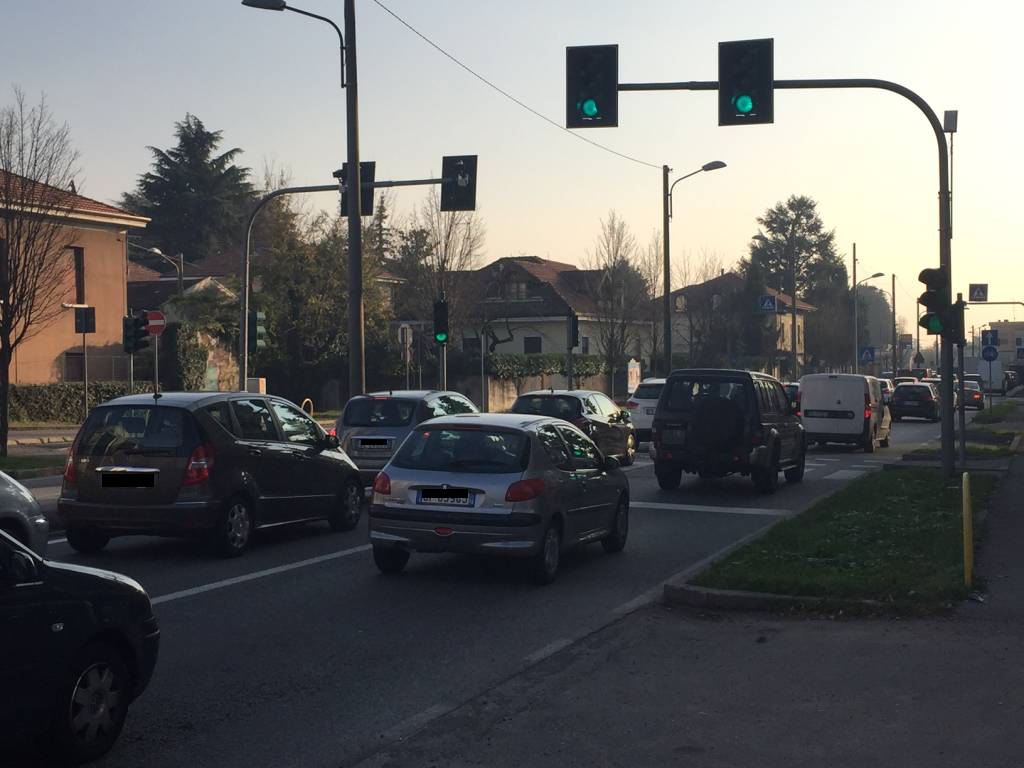 Ciclista travolto da un camion Gallarate 5 dicembre 2016