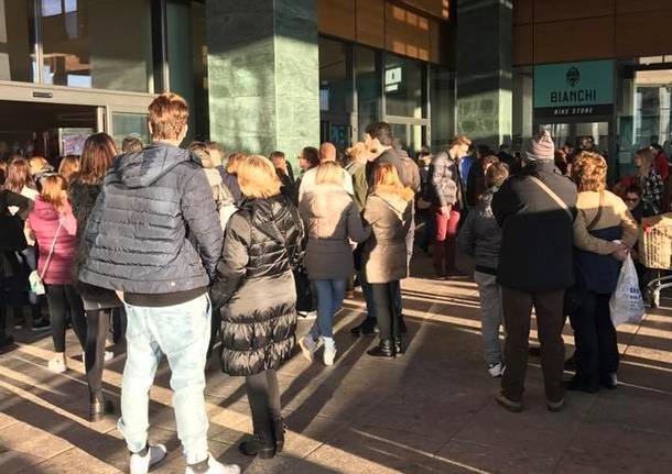 evacuazione centro commerciale arese 28 dicembre 2016