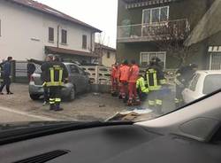 incidente auto contro muro