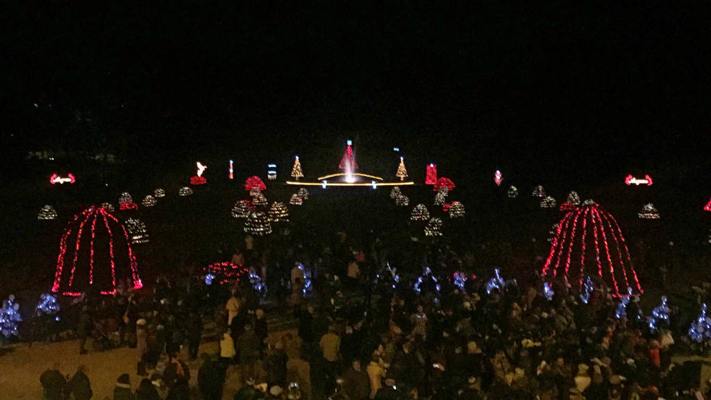 L'accensione delle luci ai giardini  per Natale 2016