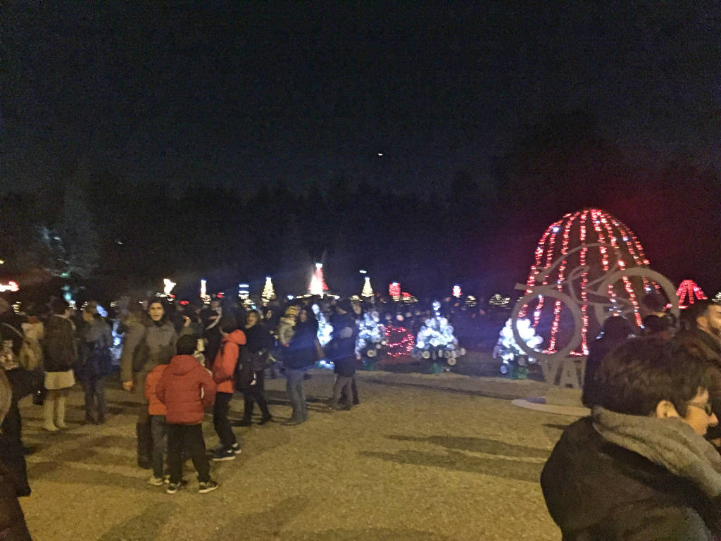 L'accensione delle luci ai giardini  per Natale 2016