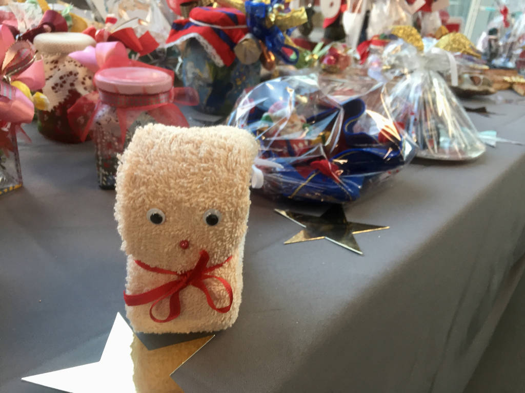 Le strenne si Natale dell'associazione volontari anziani