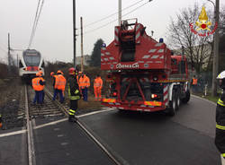 Scontro camion-treno a Ternate