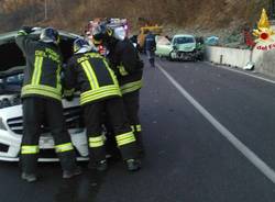 Scontro tra due auto, ferite due donne