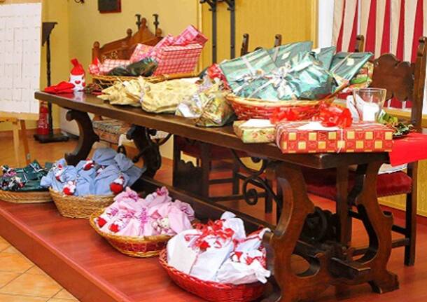 Festa in maniero con la Befana biancorossa