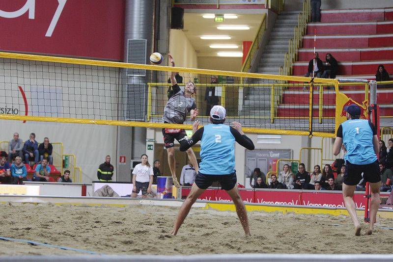 Beach volley tour a Busto