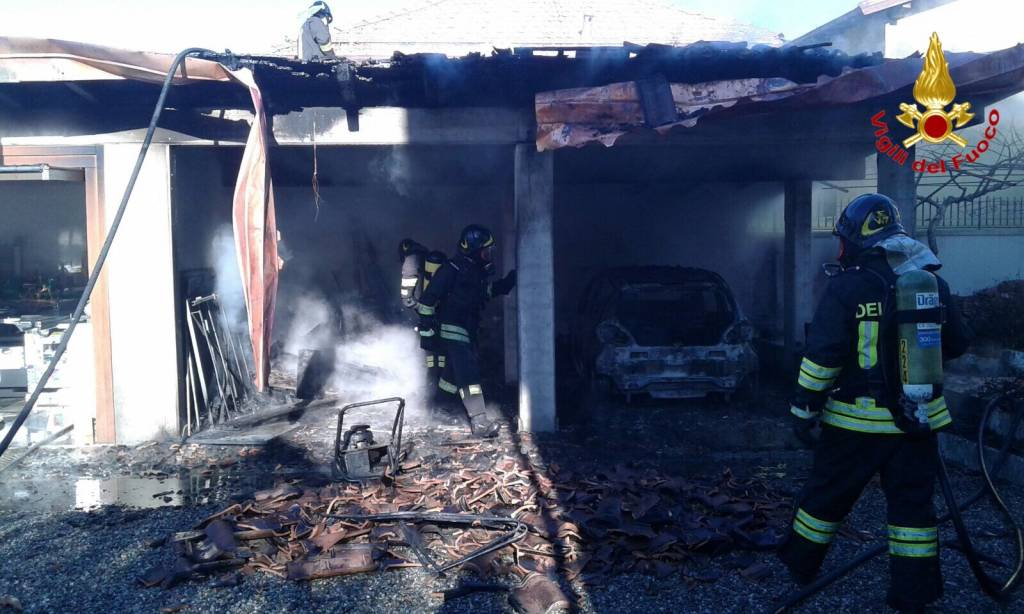 Incendio in un box di Varano Borghi