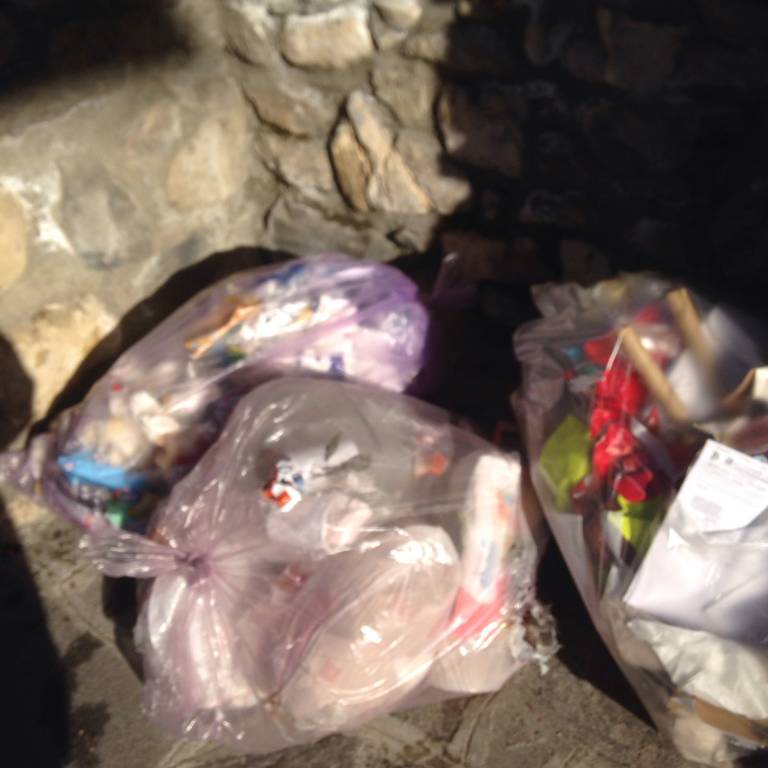 Sacchi abbandonati a Cuveglio