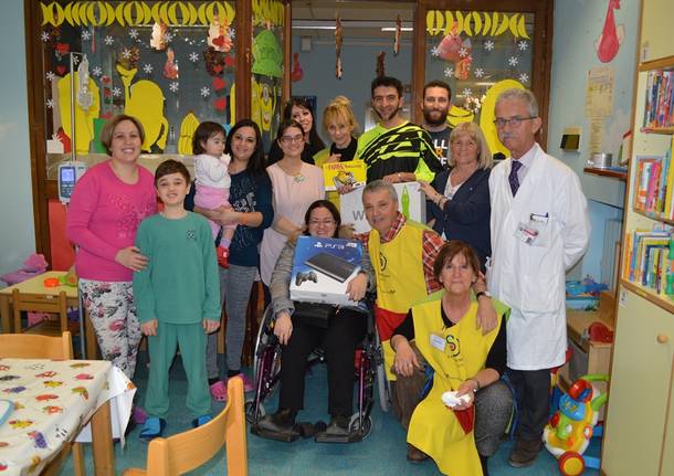 Doni alla pediatria grazie al libro “Le fiabe dei motociclisti 2”