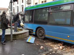 incidente autobus legnano