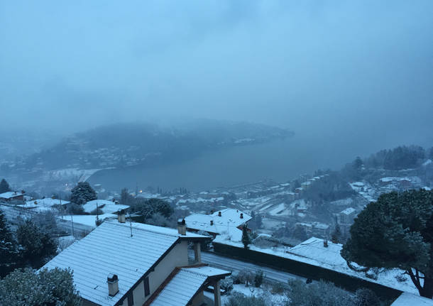 Laveno Mombello sotto la neve 