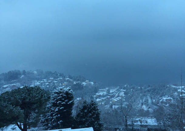 Laveno Mombello sotto la neve