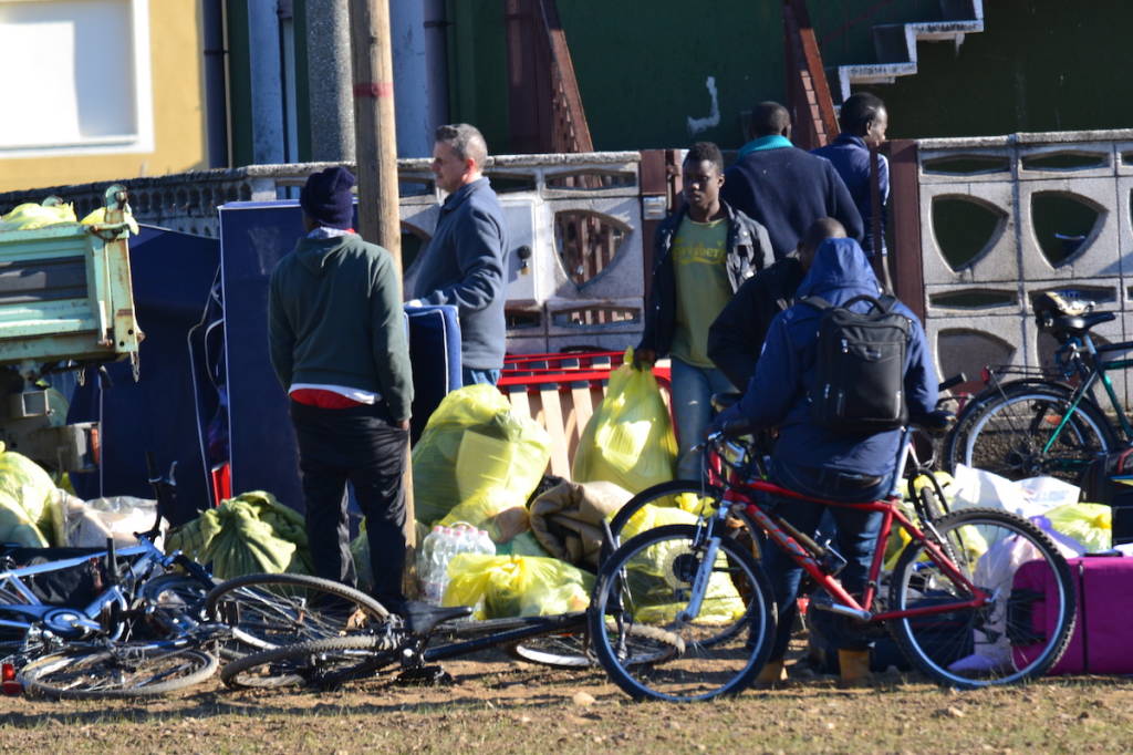 Lo sgombero dei profughi di Samarate