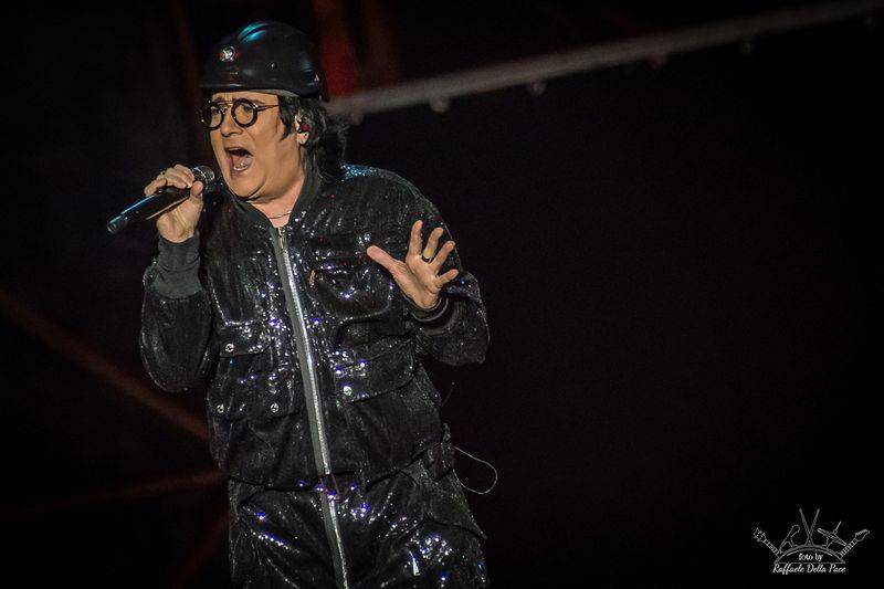 Renato Zero, concerto al Forum di Assago