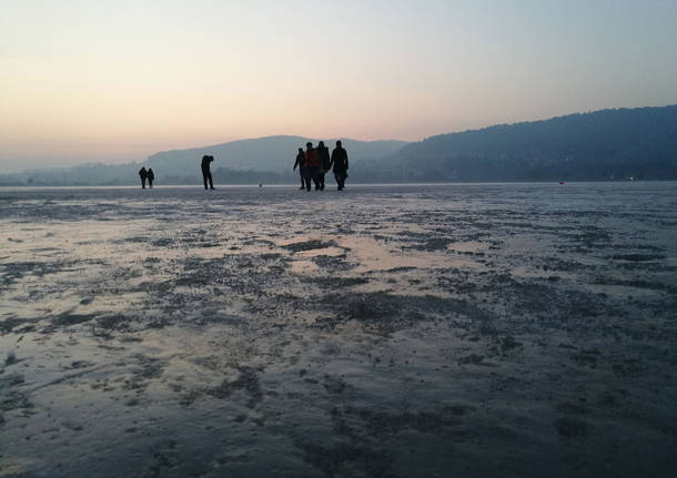 Sul lago ghiacciato