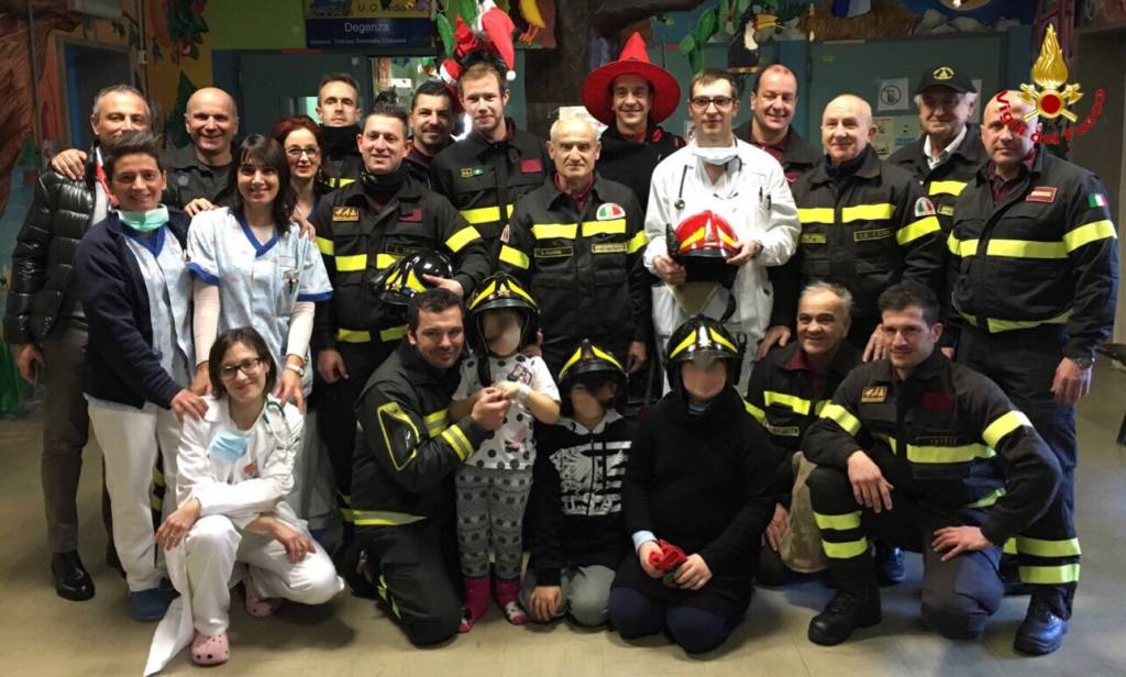 vigili del fuoco befana gallarate