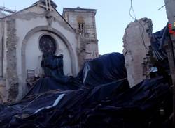 vigili del fuoco impegnati a norcia