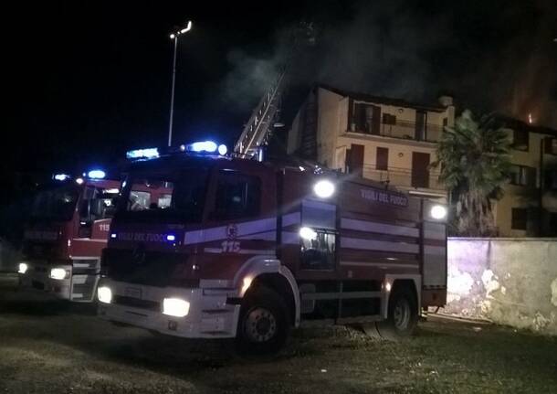 Incendio tetto via Mentana (16 febbraio)