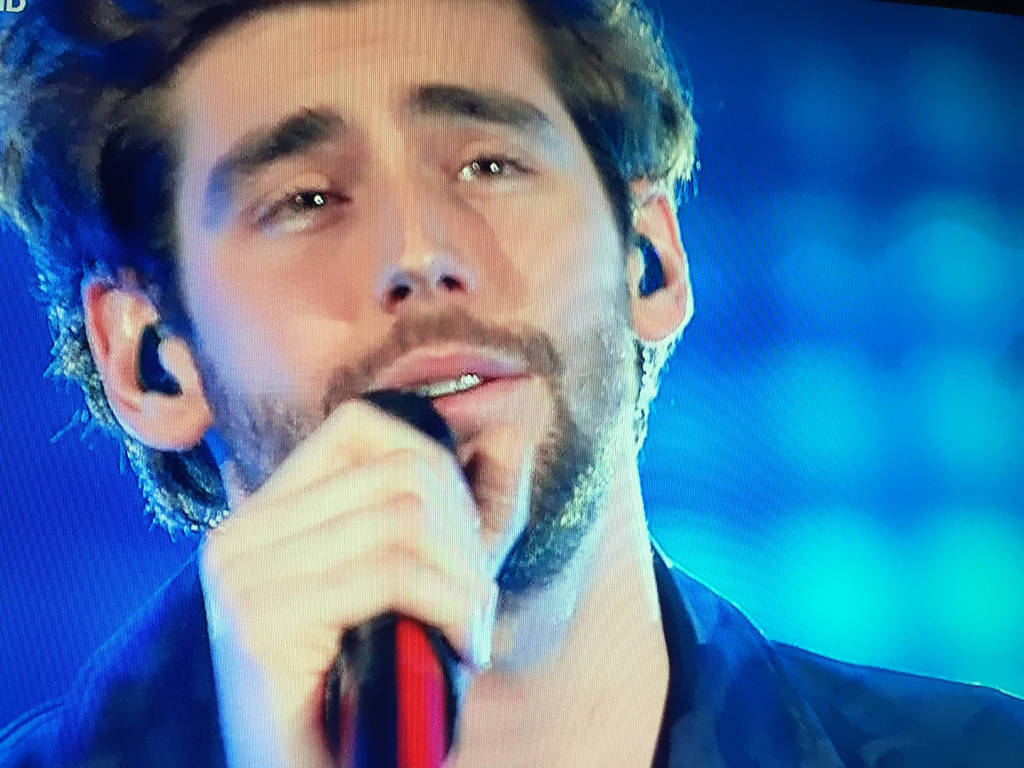 Alvaro Soler fa ballare Sanremo