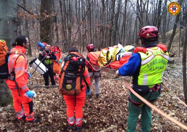 Anziano cade in montagna, lo salva il Soccorso alpino