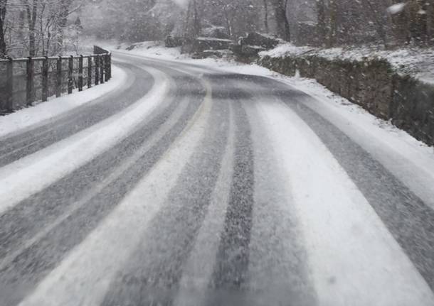 Neve sulle strade dell’Alto Varesotto