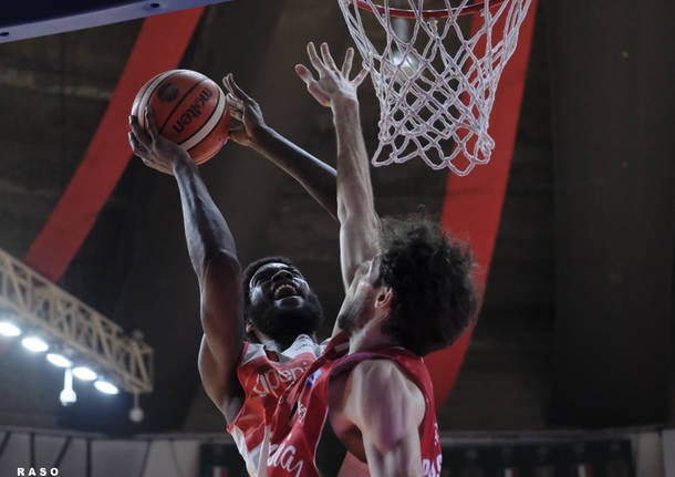 Openjobmetis – Ea7 Milano 82-98