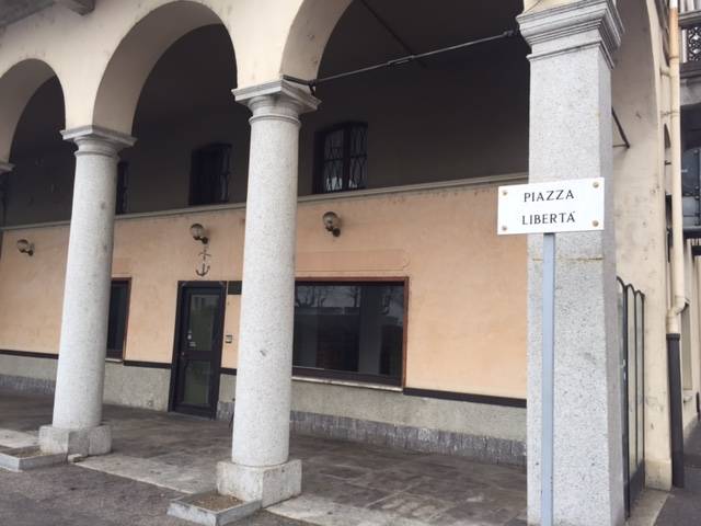 Ghiaccio in piazza si pattina fino al 12