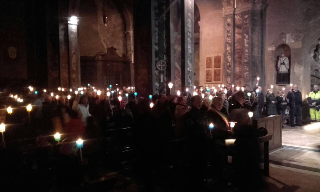 Ceri accesi per salutare Santa Bernadette