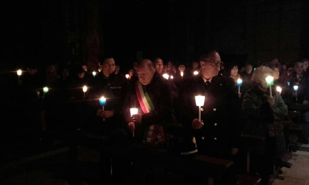 Ceri accesi per salutare Santa Bernadette