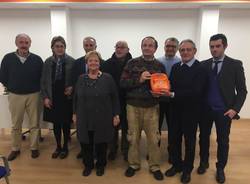 dono defibrillatore da associazione del dottor Calveri