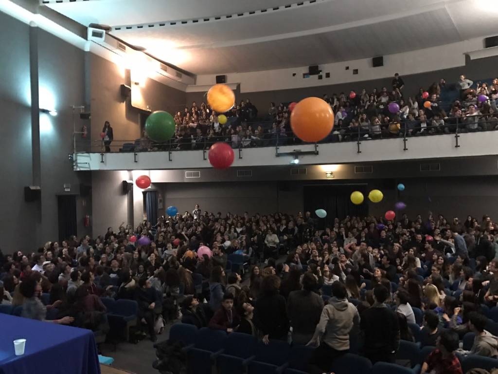 Incontro religioni al teatro Manzoni
