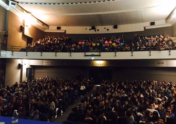 Incontro religioni al teatro Manzoni