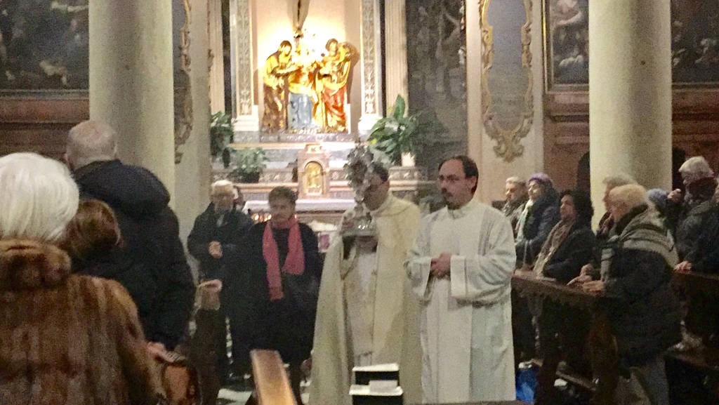 L'arrivodella reliquia di Madre Teresa