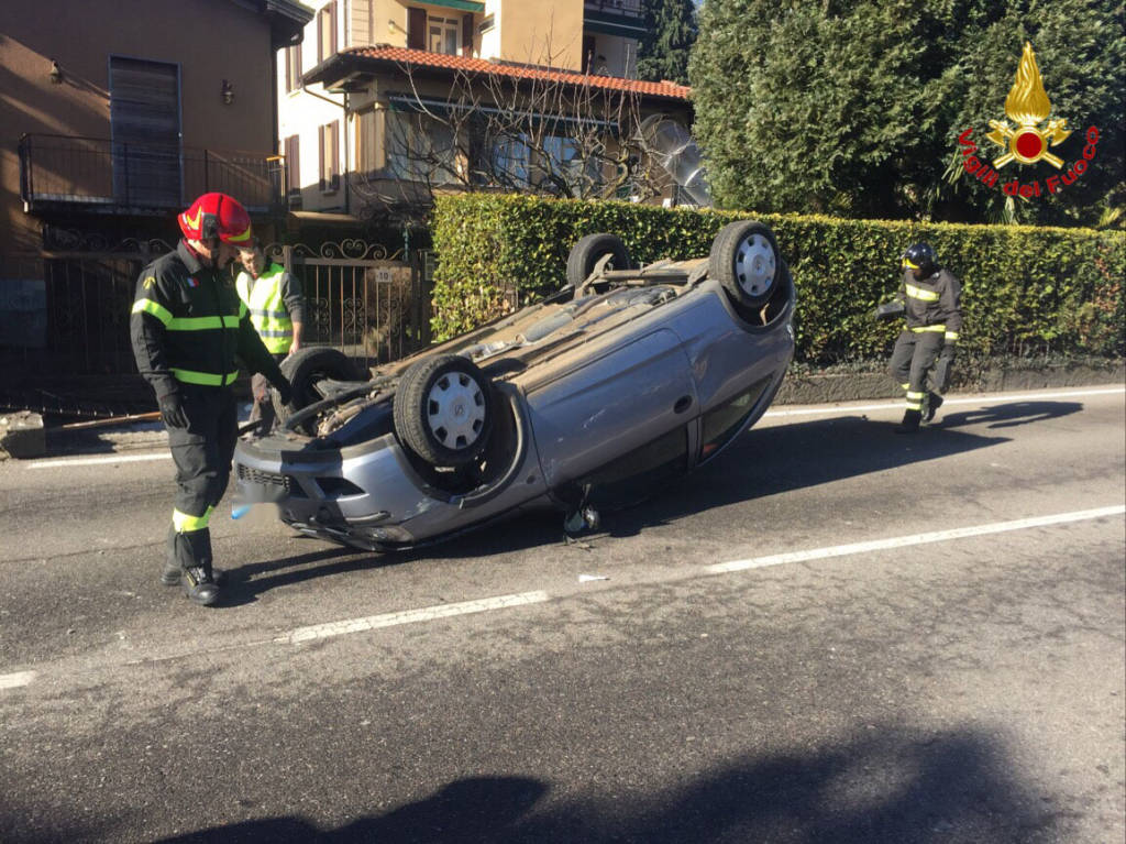 Lavena Ponte Tresa - ribaltamento sp61 15-2-2017